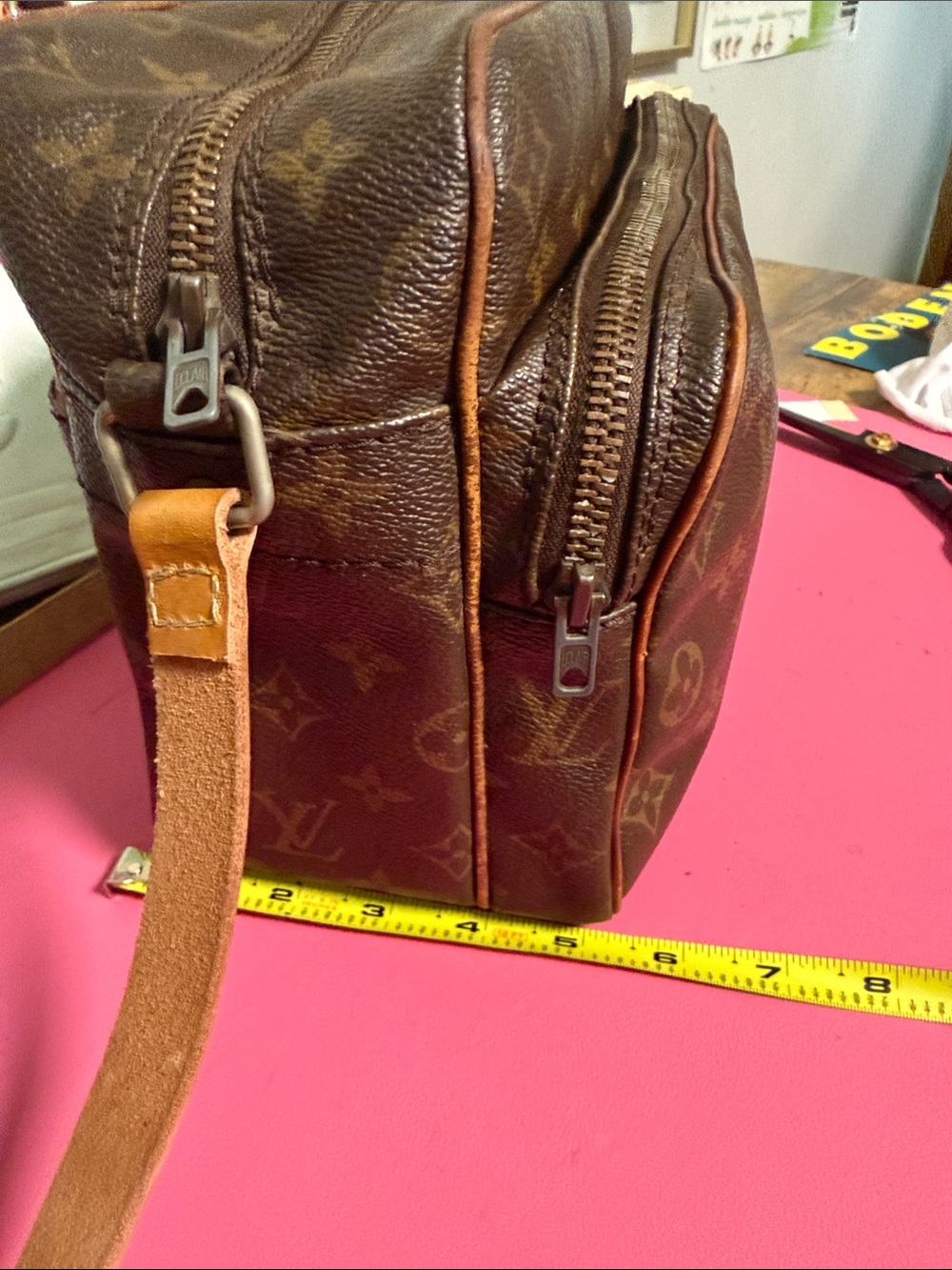 Louis Vuitton Monogram Canvas Vintage Reporter Bag - Picture 15 of 16